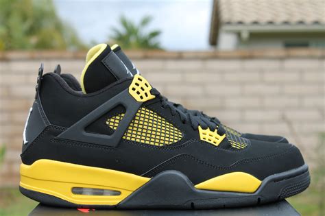 nike jordan blauw zwart|jordan 4 thunder sneaker.